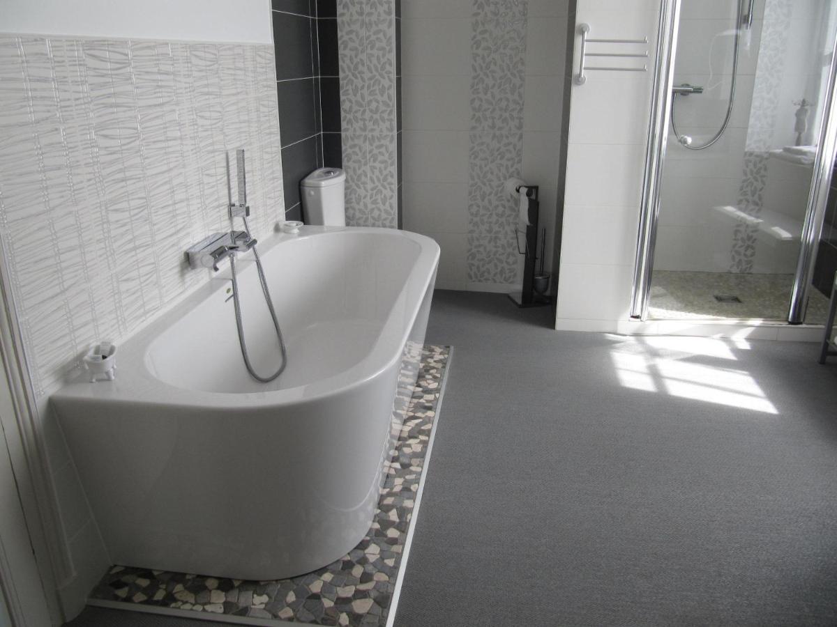 L'Atelier Du Chateau Saint-Ay Eksteriør bilde